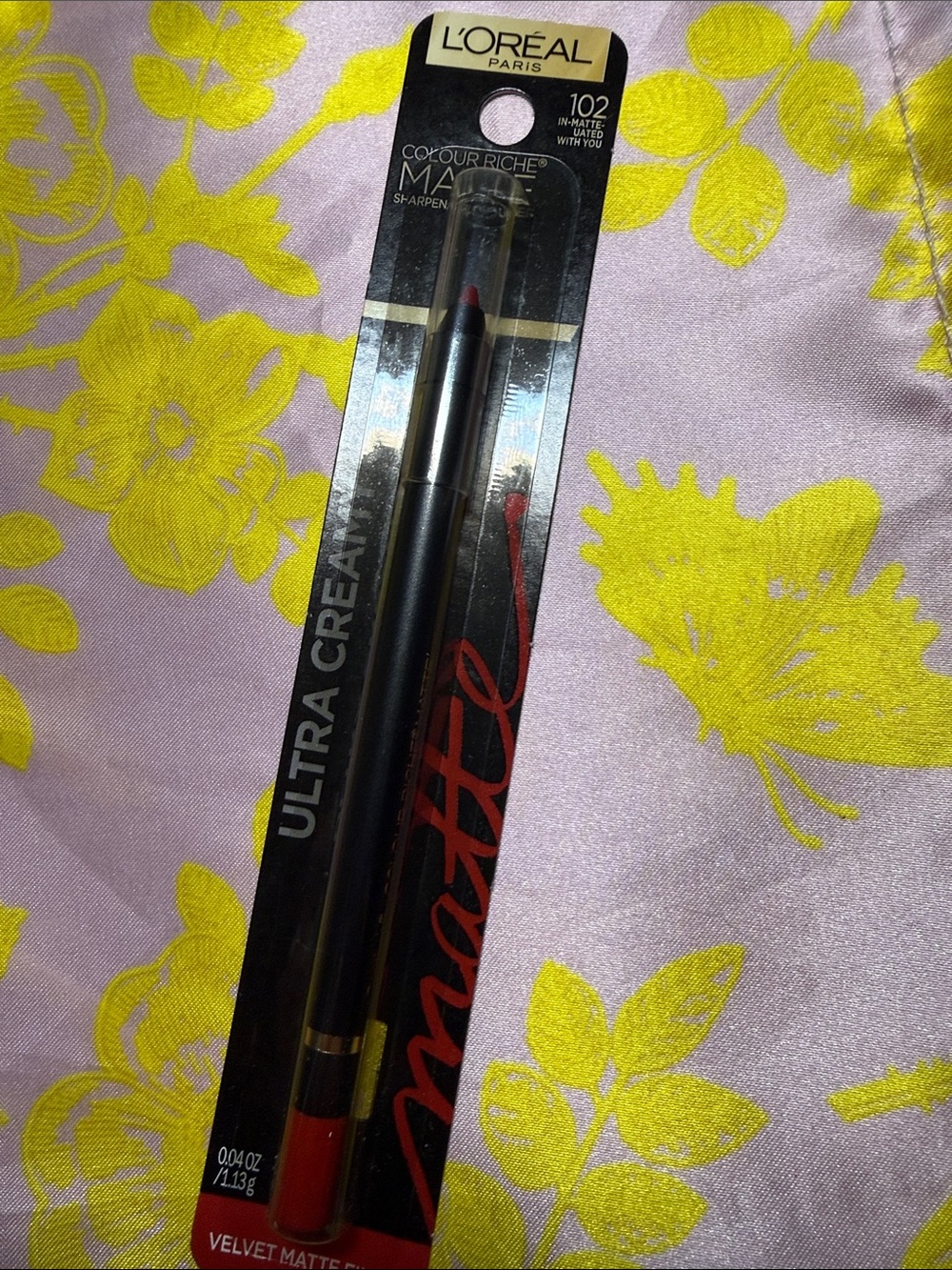 L'Oreal Colour Riche Matte Lip Liner Pencil - 102 Vibrant Red Shade